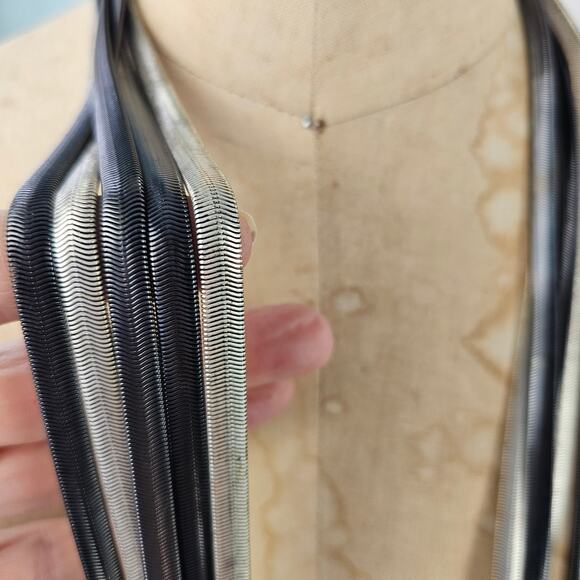 Multi strand gunmetal silver mesh chain necklace magnetic clasp - Picture 2 of 3